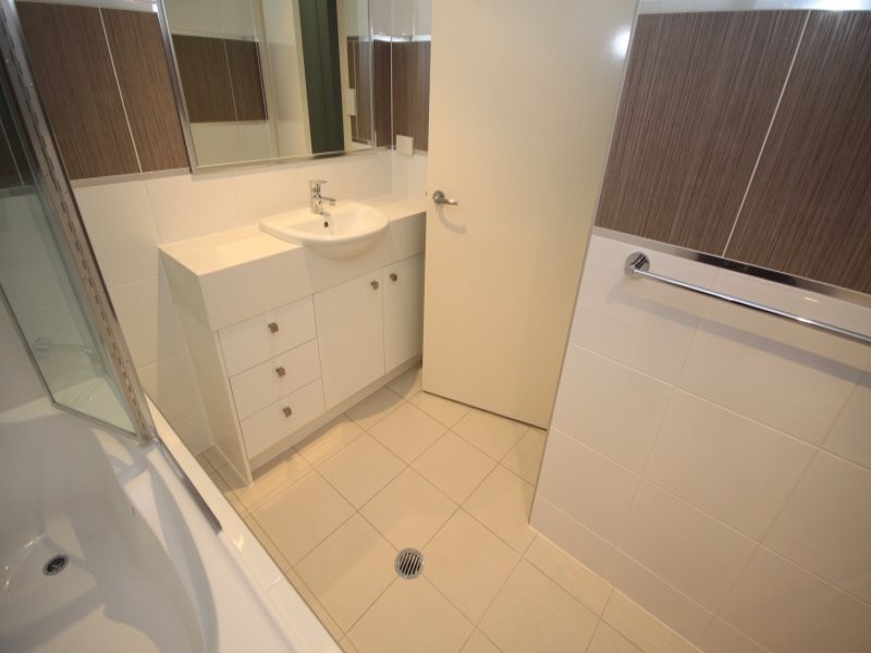 69 Durham Street, St Lucia QLD 4067