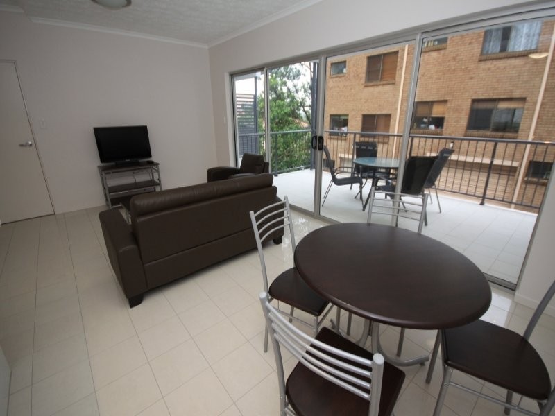 69 Durham Street, St Lucia QLD 4067