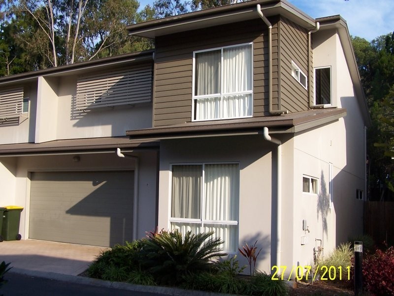 71 Elizabeth st, Urangan QLD 4655