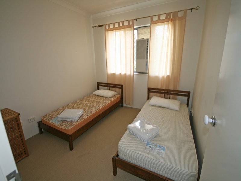 Unit 1  / 300 Sir Fred Schonell Drive, St Lucia QLD 4067
