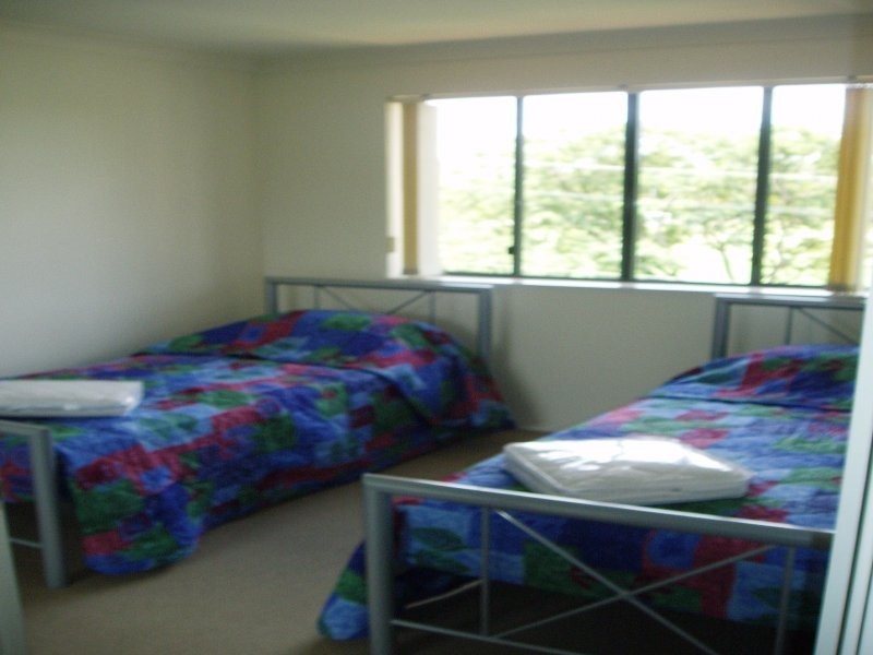 Unit 1 / 300 Sir Fred Schonell Drive, St Lucia QLD 4067