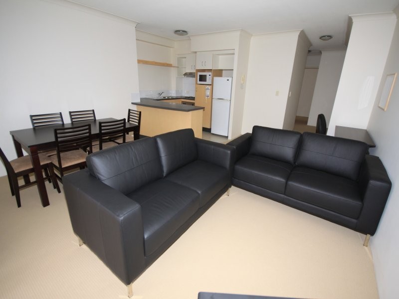 Unit 1 / 300 Sir Fred Schonell Drive, St Lucia QLD 4067