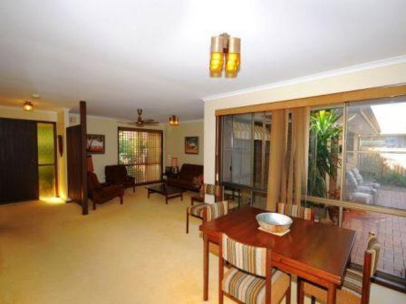 15 Granada, Point Vernon QLD 4655