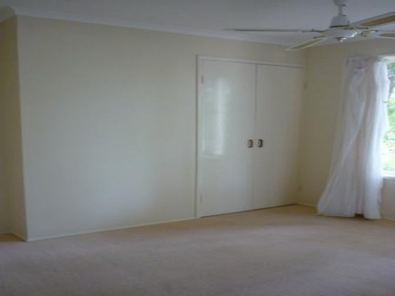 116 Kingfisher Parade, Toogoom QLD 4655