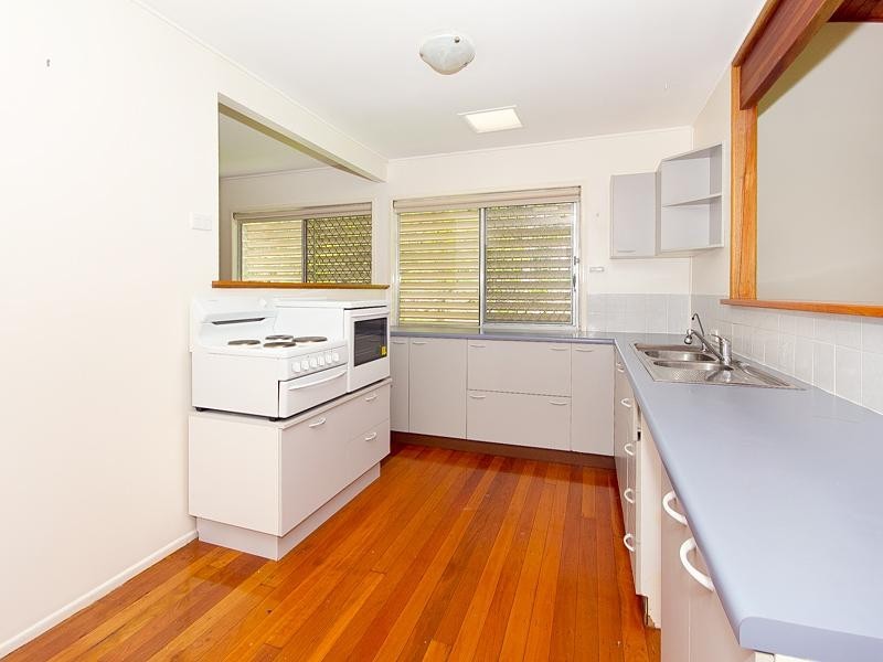 10 Wallaroy Court, Ferny Hills QLD 4055