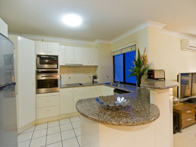 12-16 Norman Crescent, Norman Park QLD 4170