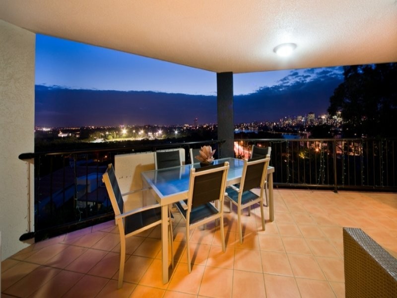 12-16 Norman Crescent, Norman Park QLD 4170