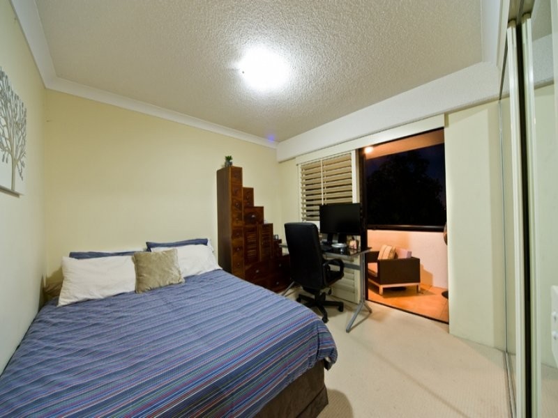 12-16 Norman Crescent, Norman Park QLD 4170