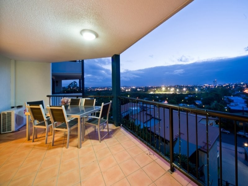 12-16 Norman Crescent, Norman Park QLD 4170