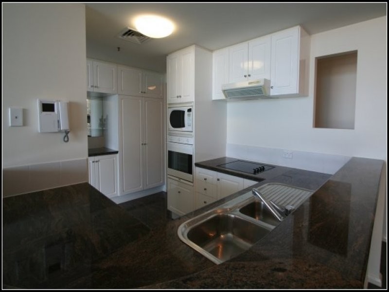 2 Goodwin St, Kangaroo Point QLD 4169