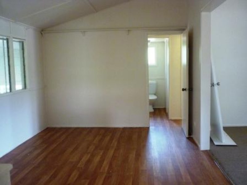 26 Kent Street, Urangan QLD 4655