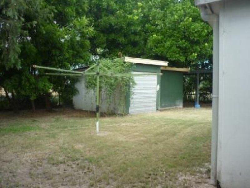 26 Kent Street, Urangan QLD 4655