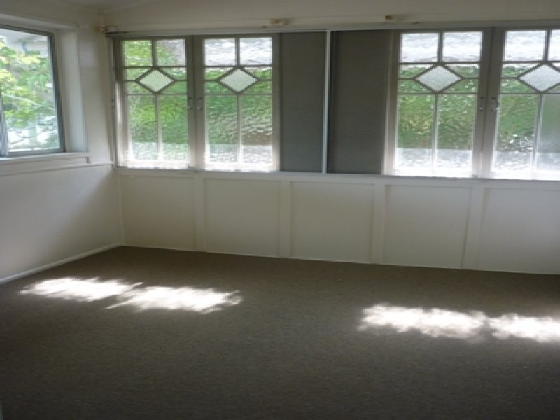 26 Kent Street, Urangan QLD 4655