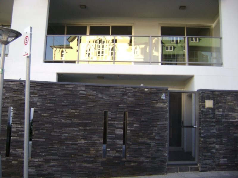 22 Barry Pde, Fortitude Valley QLD 4006