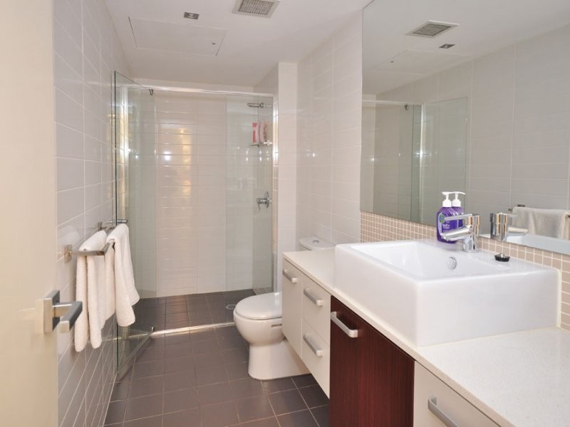 22 Barry Pde, Fortitude Valley QLD 4006