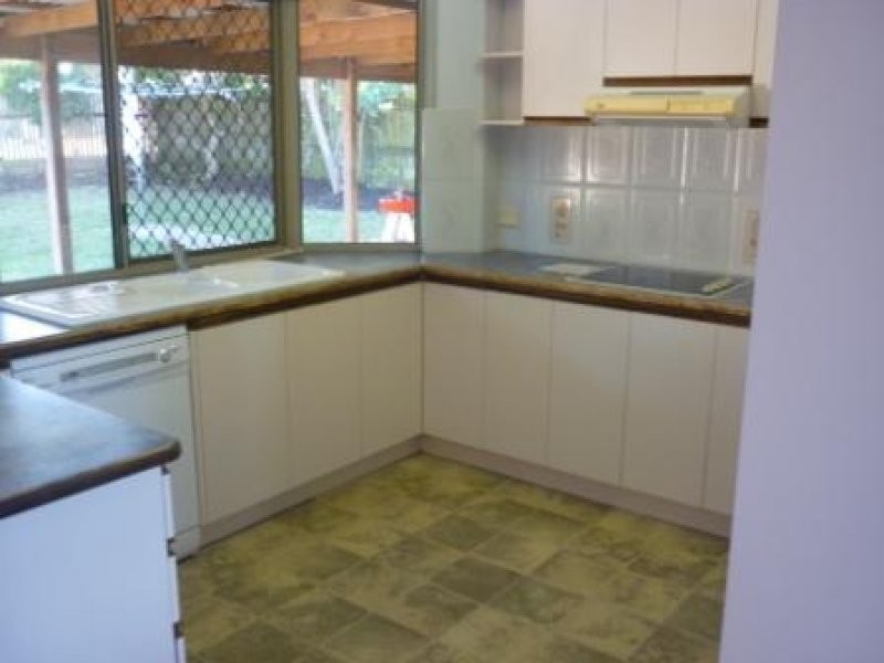 14 Toohey Court, Torquay QLD 4655