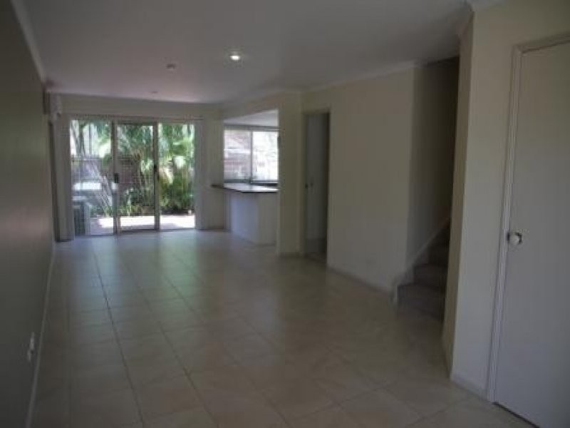 643 Pine Ridge Road, Biggera Waters QLD 4216