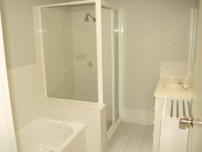 1 Resort Drive, Robina QLD 4226