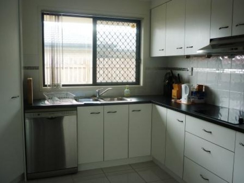 9 Lambour Court, Point Vernon QLD 4655