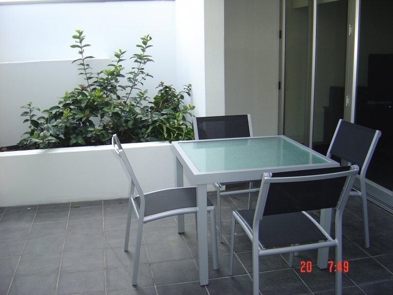 22 Barry Pde, Brisbane QLD 4000