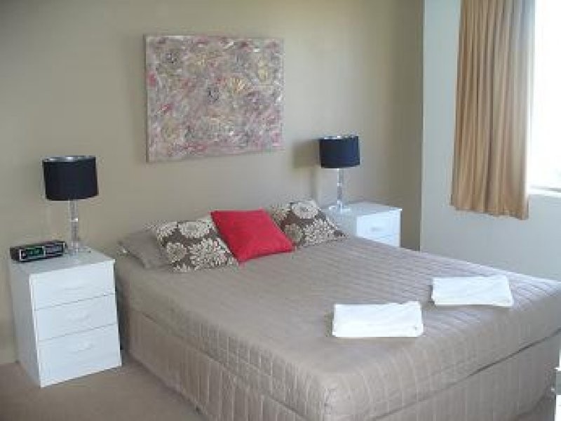 35 Old Burleigh Rd, Surfers Paradise QLD 4217