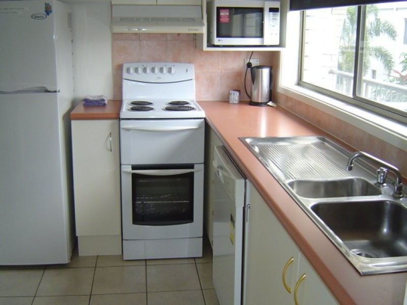 35 Old Burleigh Rd, Surfers Paradise QLD 4217