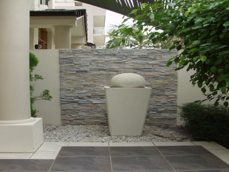 10 Bradford st, Labrador QLD 4215