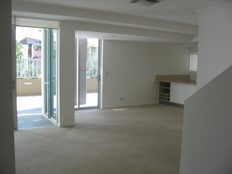 53 Darrambal, Surfers Paradise QLD 4217