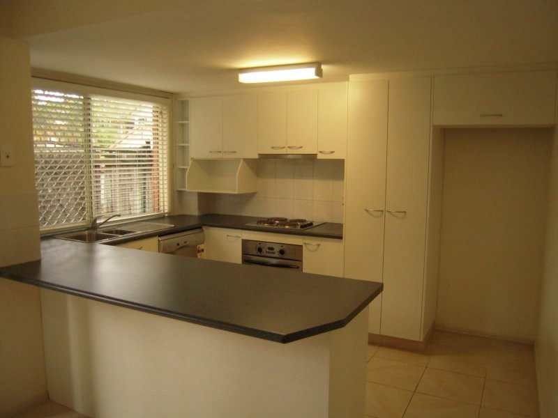 643 Pine Ridge Road, Biggera Waters QLD 4216