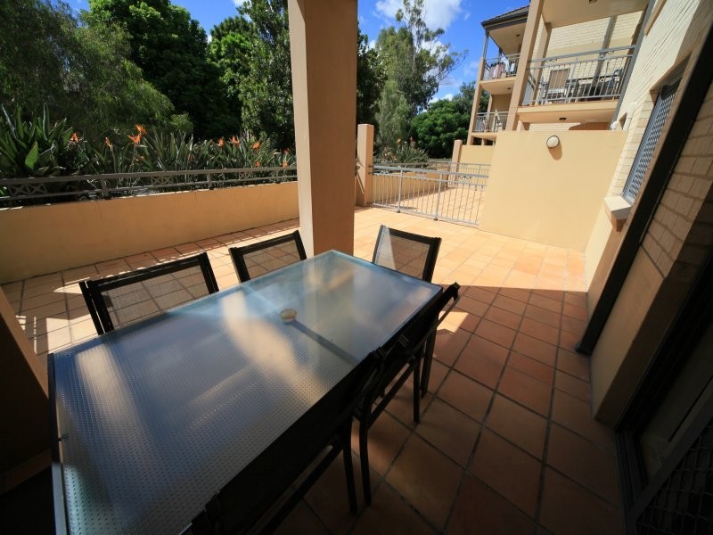 300 Sir Fred Schonell Drive, St Lucia QLD 4067