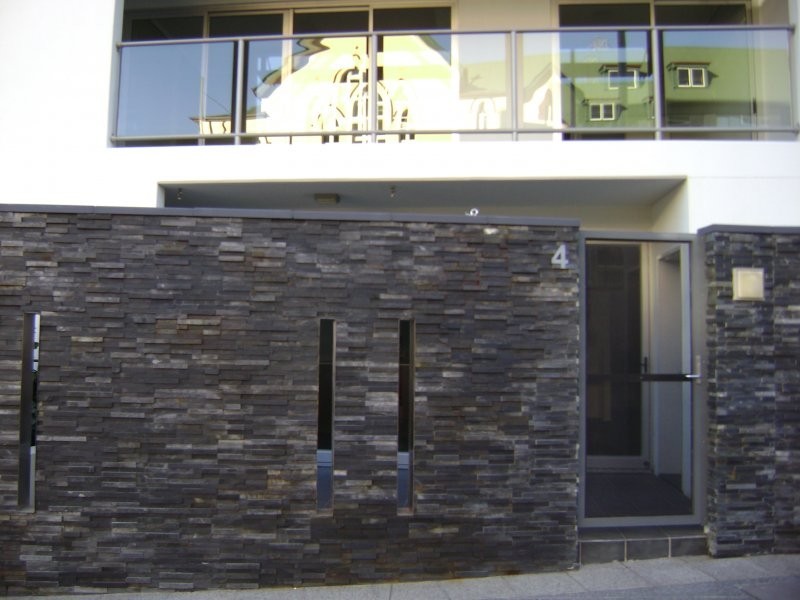 22 Barry Pde, Brisbane QLD 4000