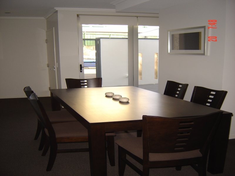 22 Barry Pde, Brisbane QLD 4000