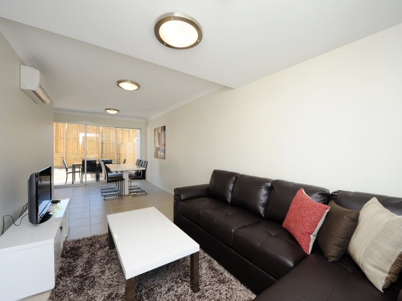 18 McCann Street, South Gladstone QLD 4680