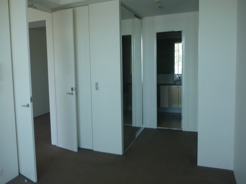 40 RIVERVIEW PDE, Surfers Paradise QLD 4217