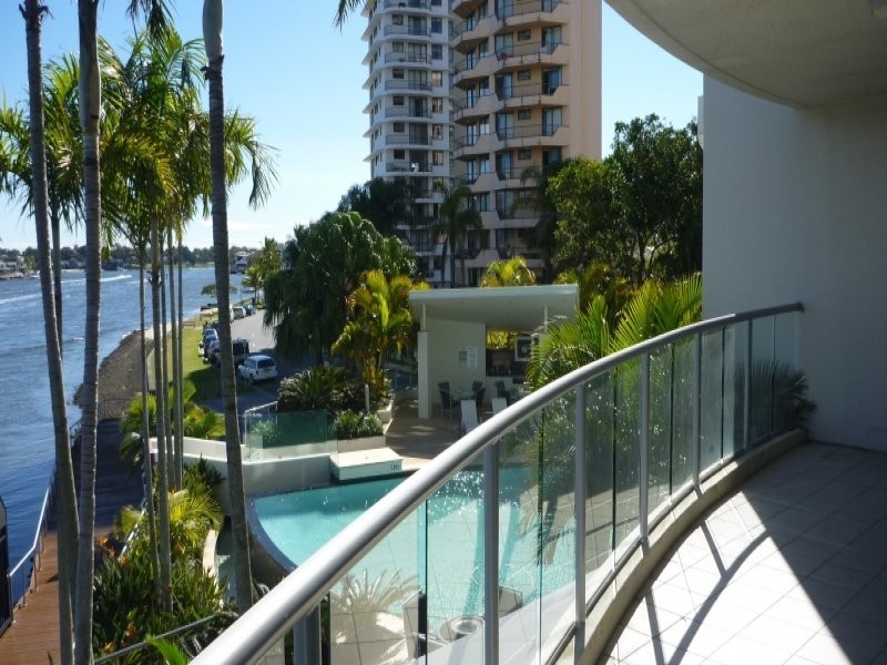 40 RIVERVIEW PDE, Surfers Paradise QLD 4217