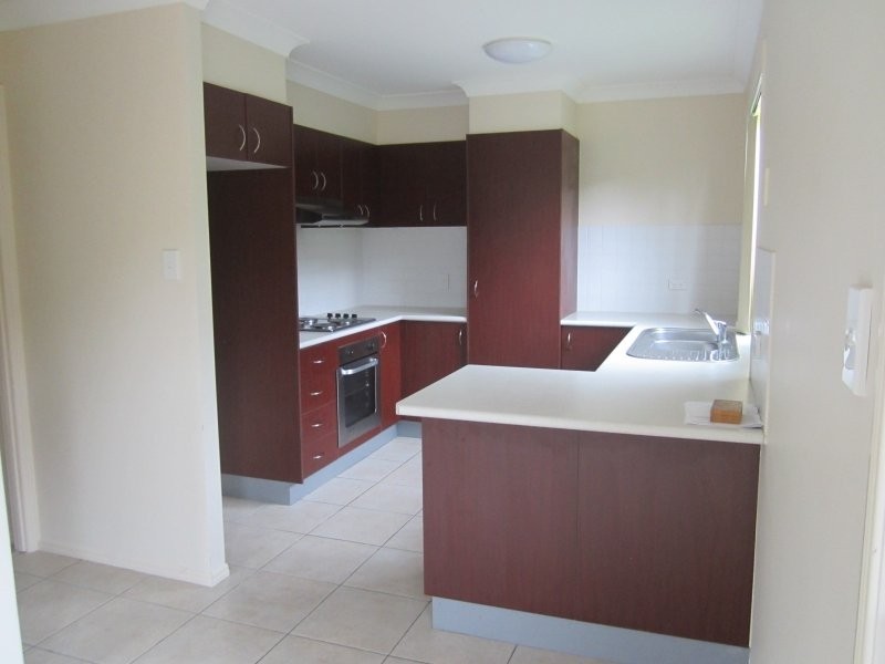 64 Johnston Street, Carina QLD 4152