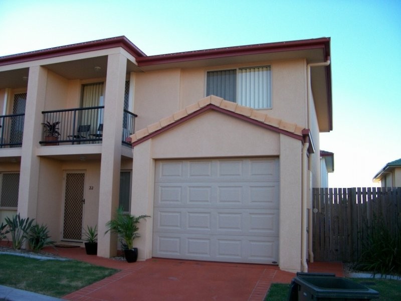 22 Johnston St, Carina QLD 4152