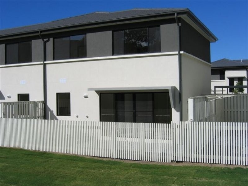 2 Inland Drive, Tugun QLD 4224