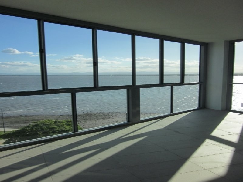 14 Oxley Ave, Woody Point QLD 4019