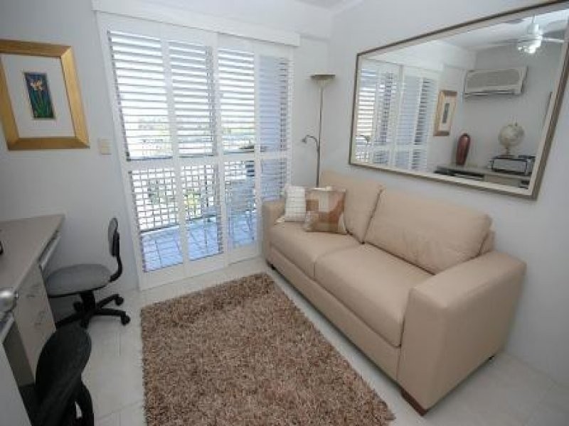 386 The Esplanade, Torquay QLD 4655