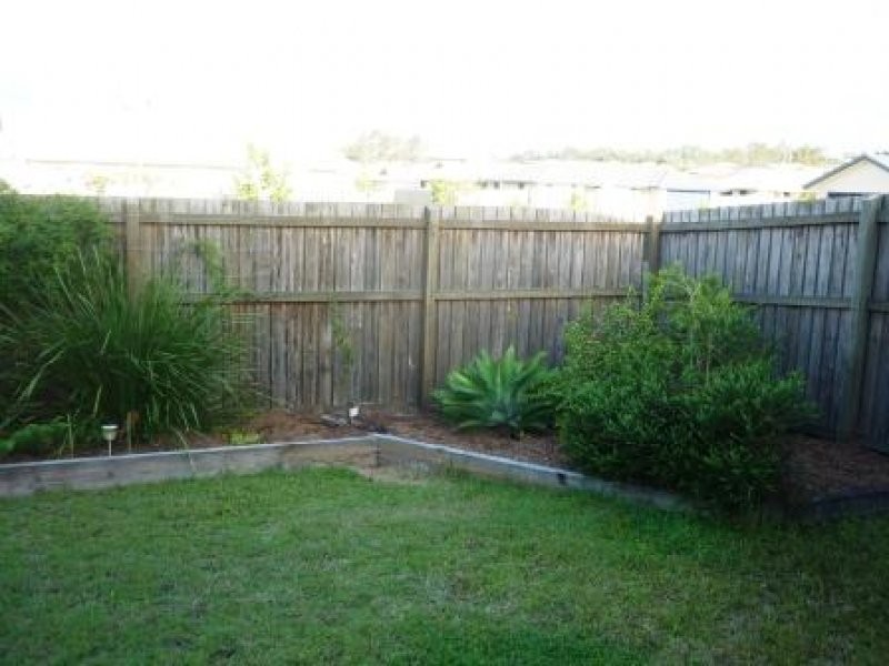 32 Lancaster Cct, Urraween QLD 4655