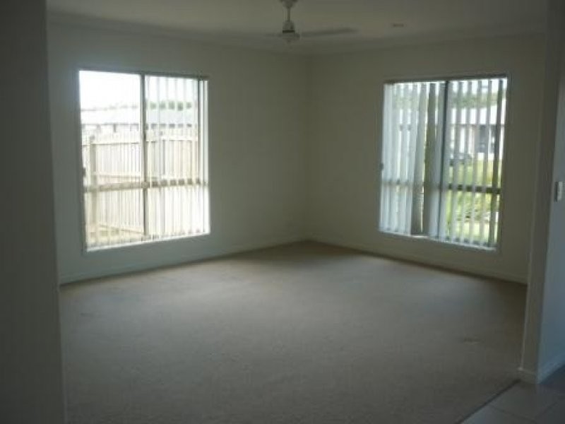 32 Lancaster Cct, Urraween QLD 4655