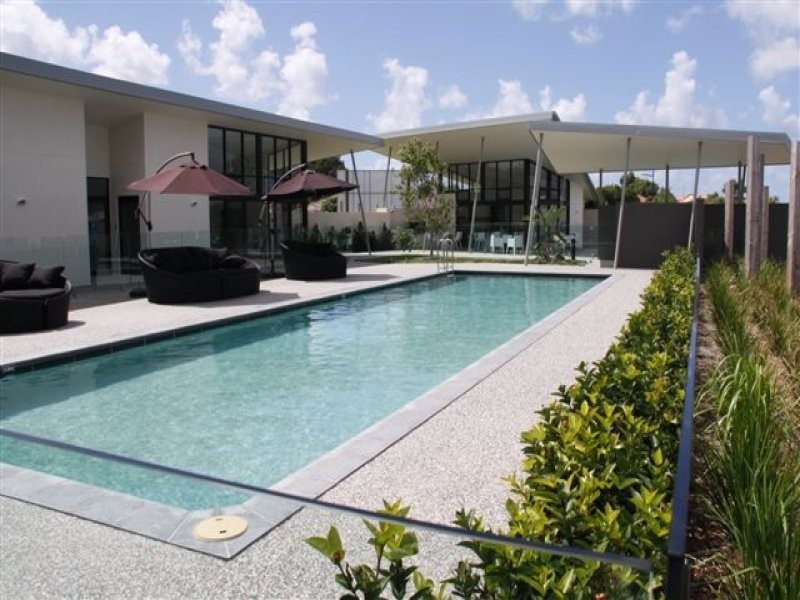 2 Inland Drive, Tugun QLD 4224