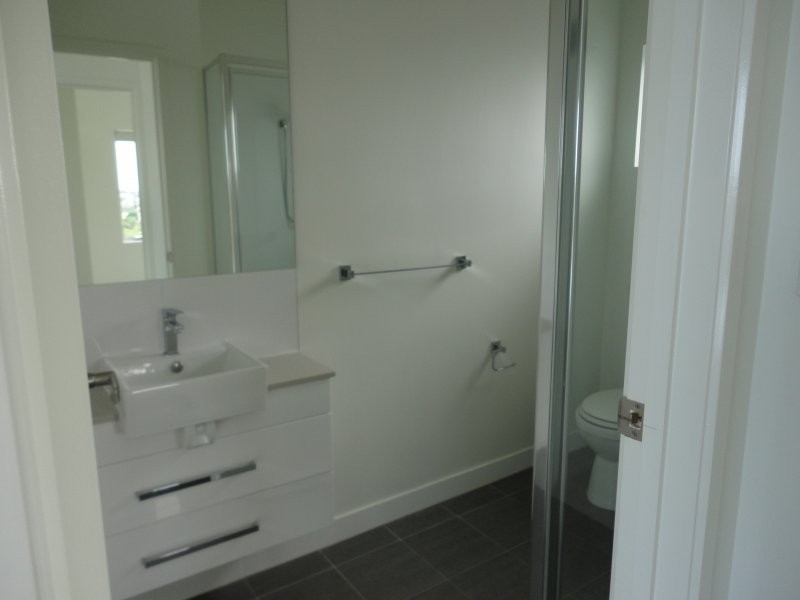 28 Carl Street, Woolloongabba QLD 4102