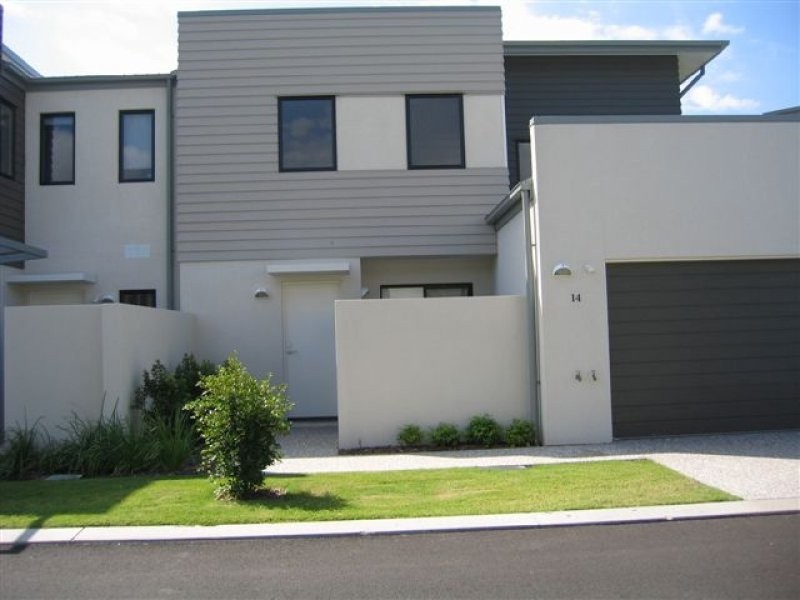 2 Inland Drive, Tugun QLD 4224