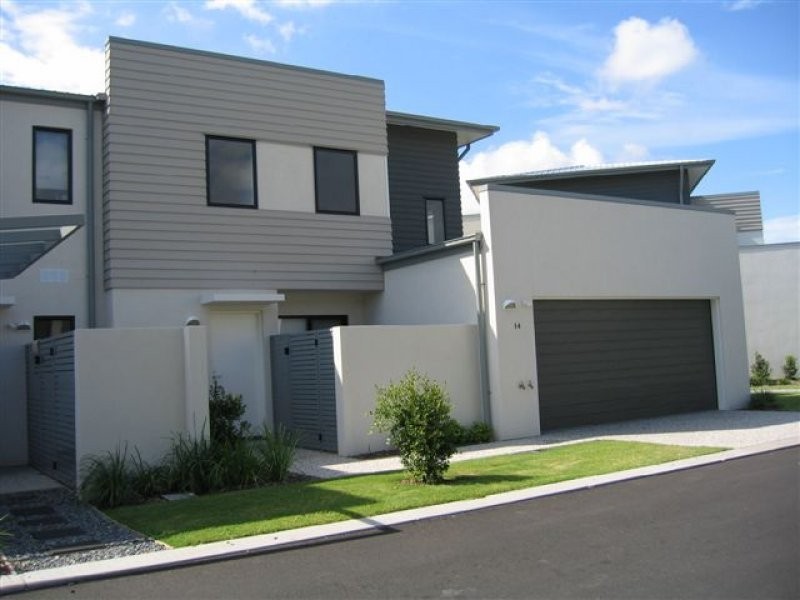 2 Inland Drive, Tugun QLD 4224