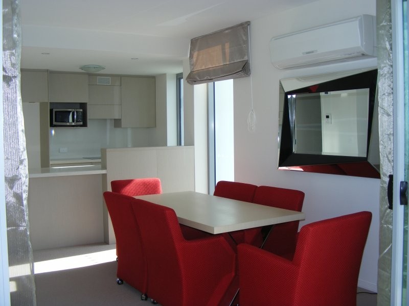 14 Oxley Ave, Woody Point QLD 4019