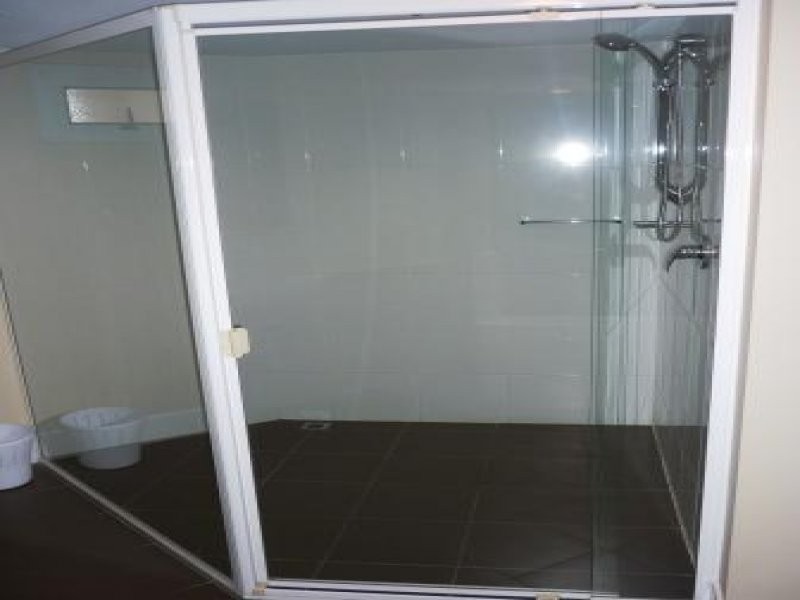 569-571 The Esplanade, Urangan QLD 4655