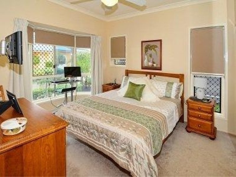 40 Lakeside Crescent, Currimundi QLD 4551