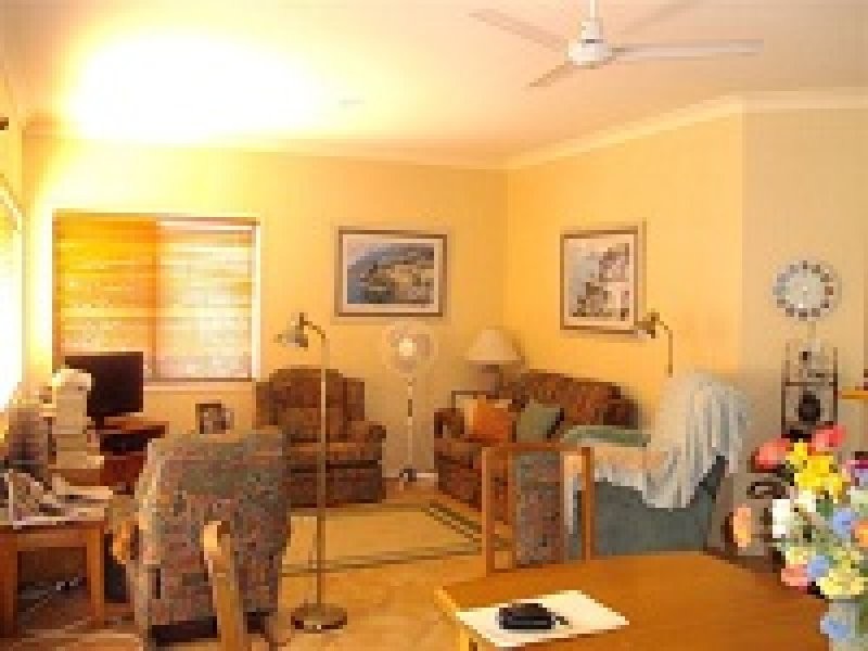 40 Lakeside Crescent, Currimundi QLD 4551